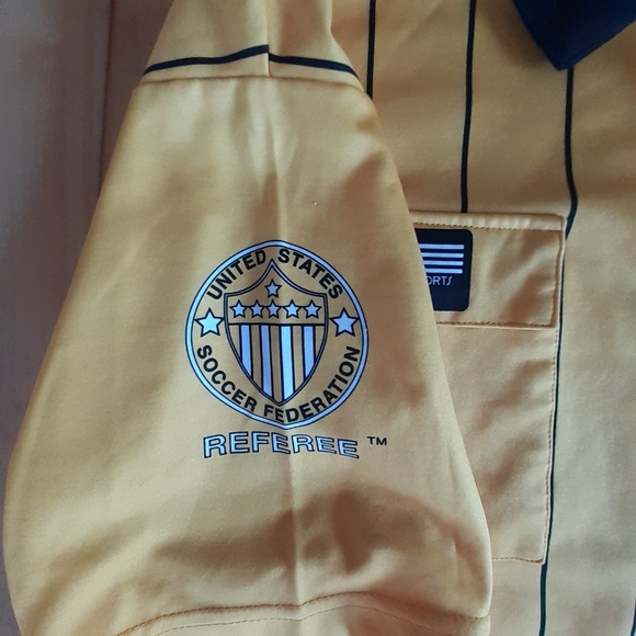 Official Sports Soccer Referee Jersey XL - Picture 2 of 6